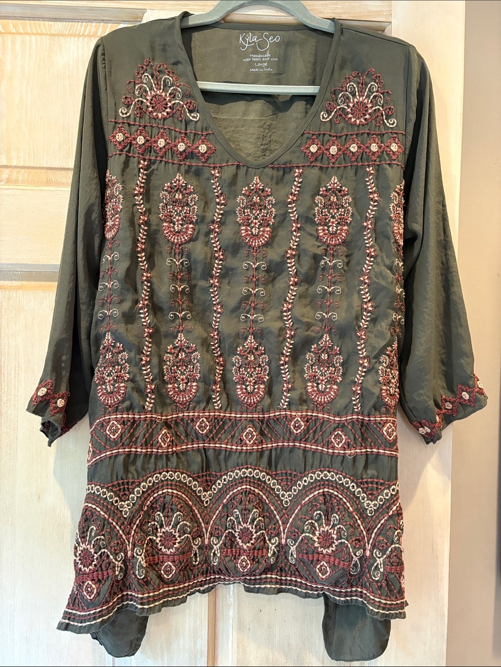 Kyla Seo Olive Embroidered V-Neck Tunic Top Size Large